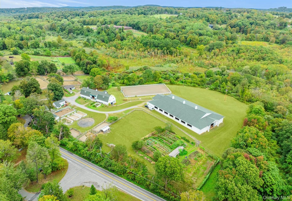 955 Peach Lake Road Photo 2