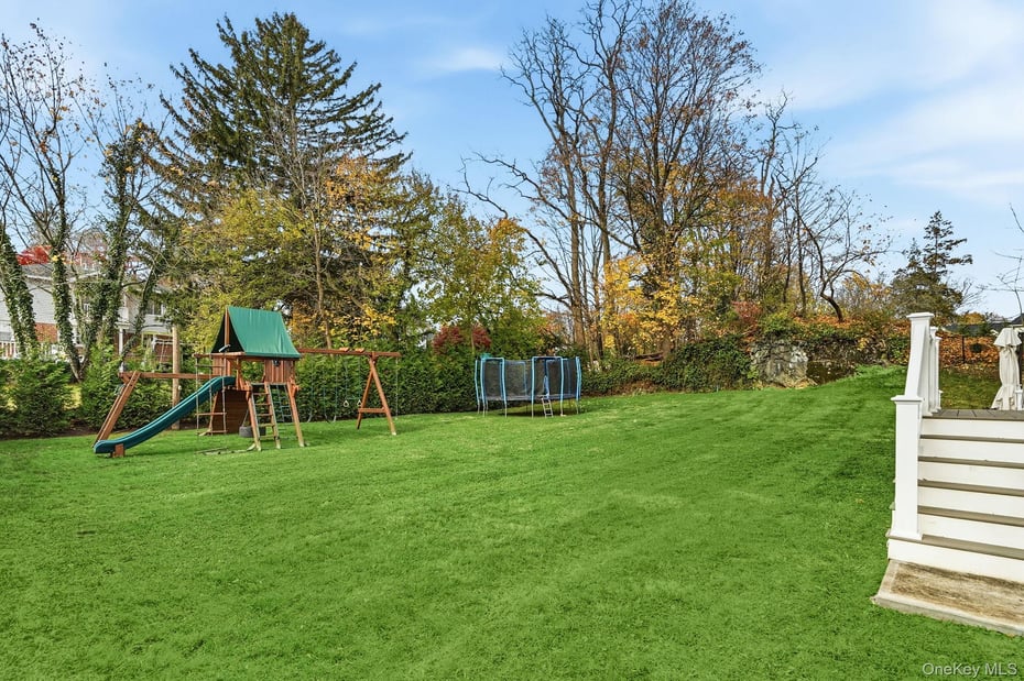 72 Valley Terrace Photo 3