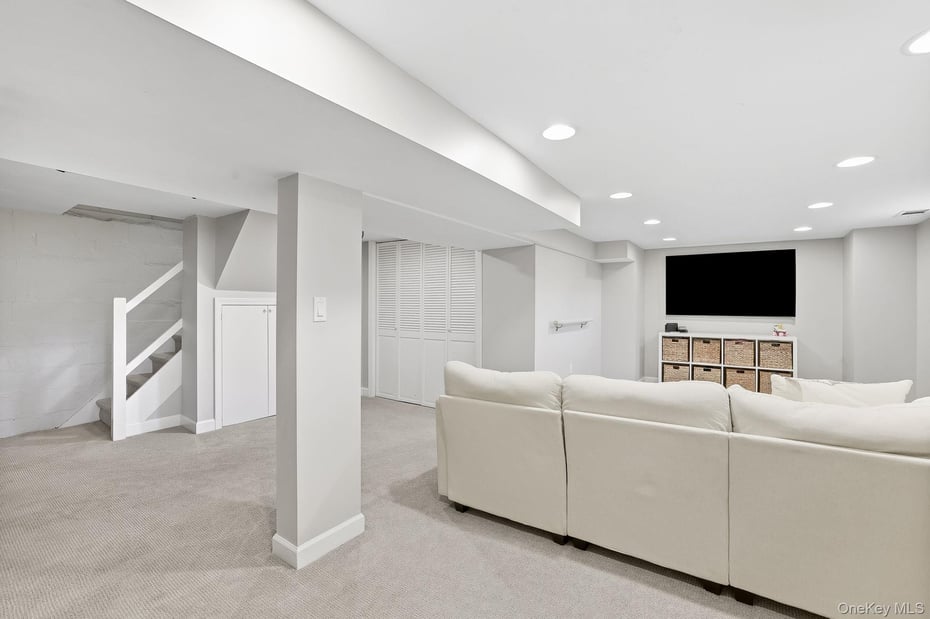 107 Munson Street Photo 20