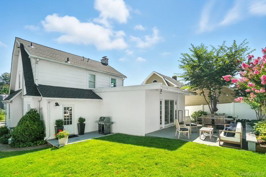 107 Munson Street Photo 25