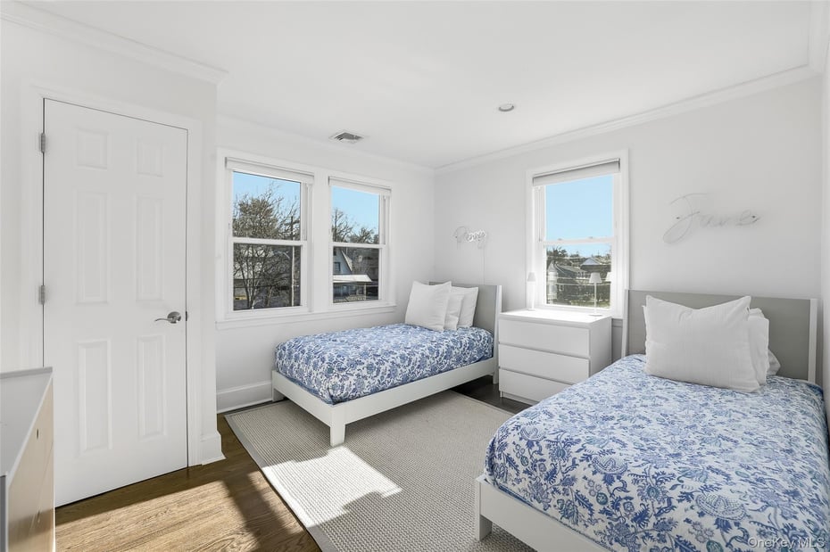 107 Munson Street Photo 10