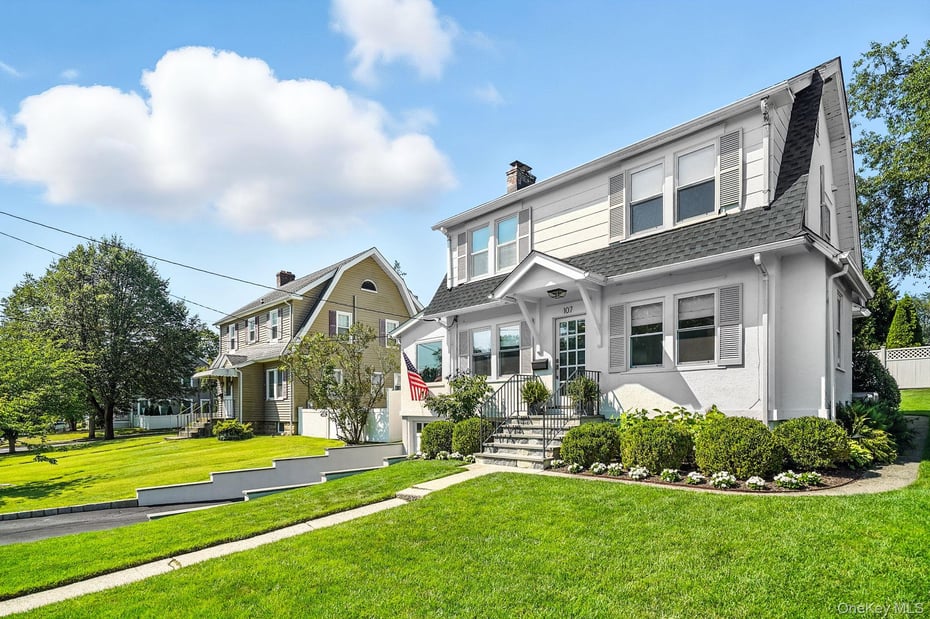 107 Munson Street Photo 3