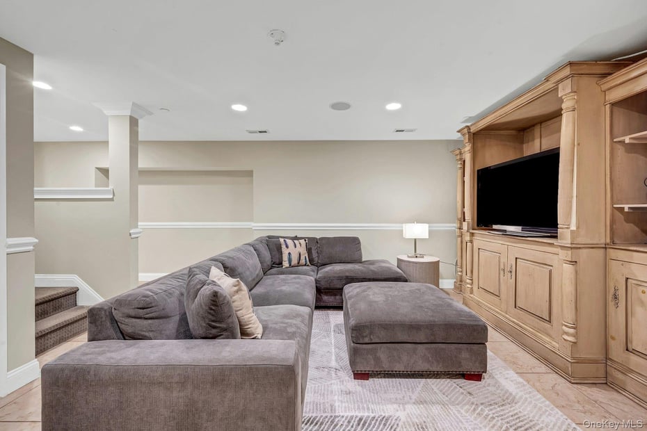 134 Euclid Avenue Photo 31