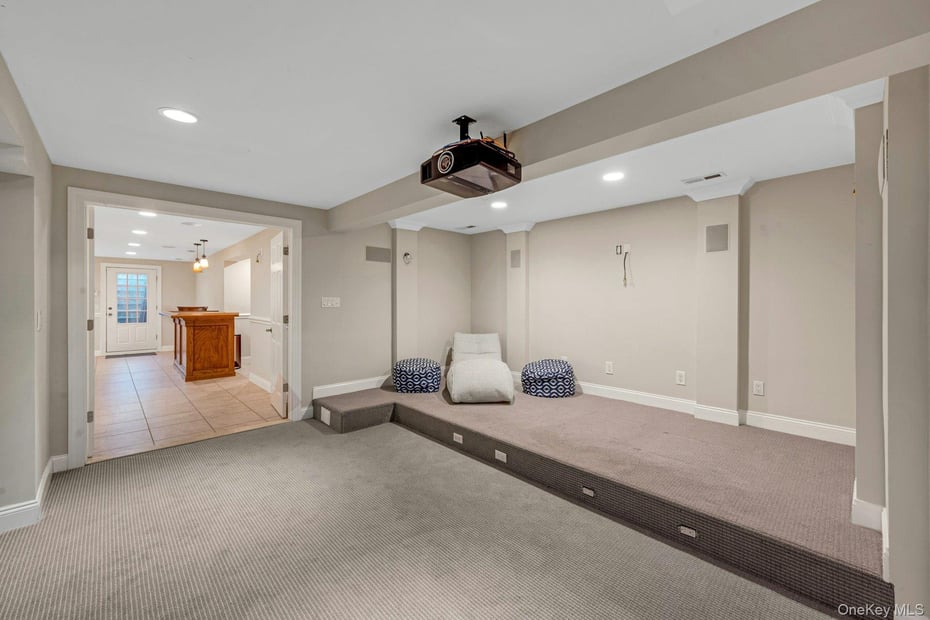 134 Euclid Avenue Photo 33