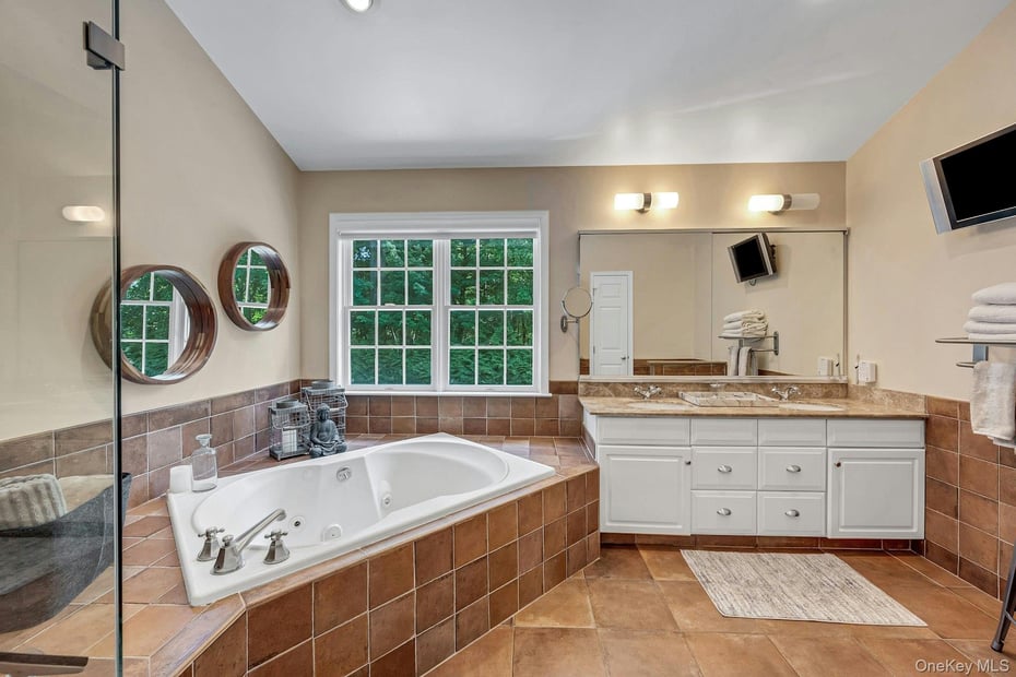 134 Euclid Avenue Photo 25