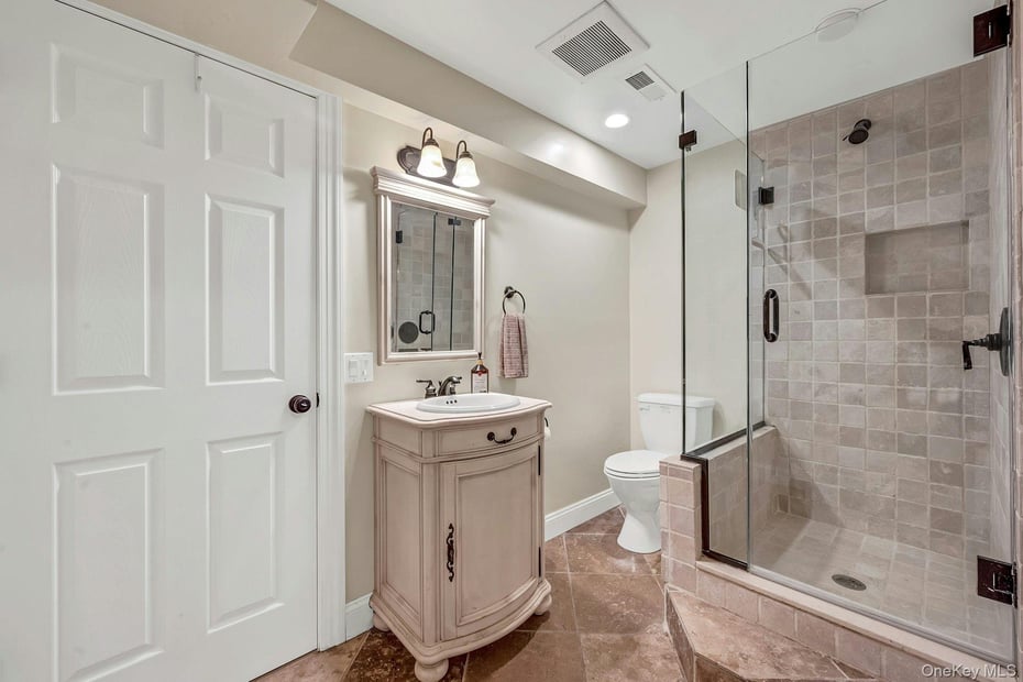 134 Euclid Avenue Photo 35