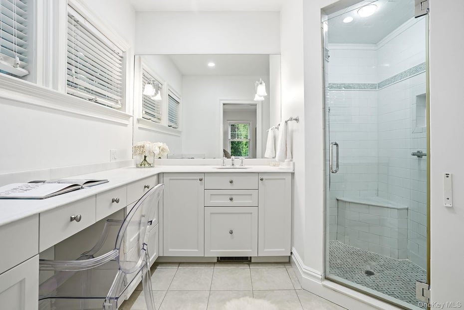 9 Willow Avenue Photo 13