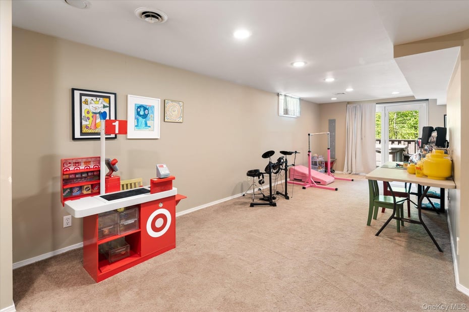 1 Woolen Court Photo 36