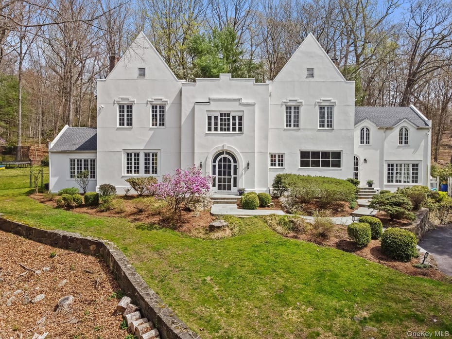 17 Spyrock Road Photo 2