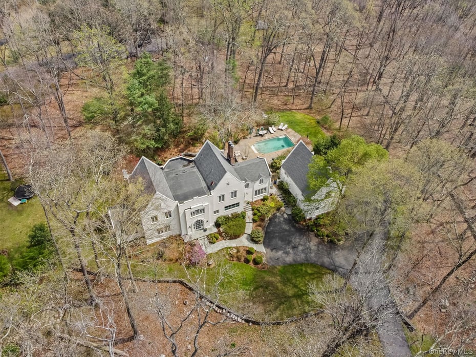 17 Spyrock Road Photo 1