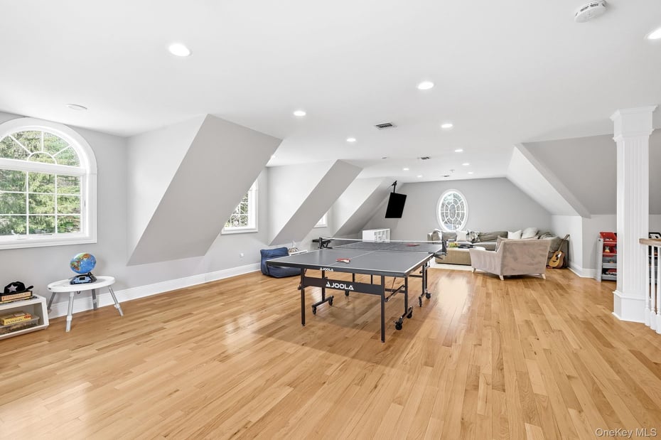 16 Hall Road Photo 26