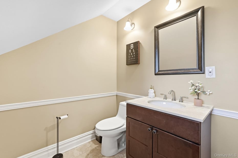 16 Hall Road Photo 30