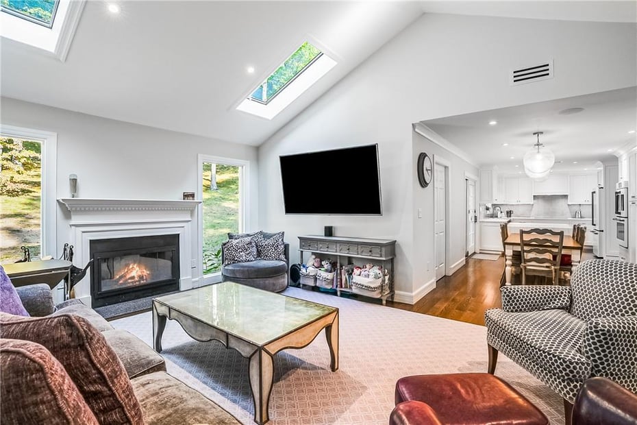 30 Hilltop Road Photo 16
