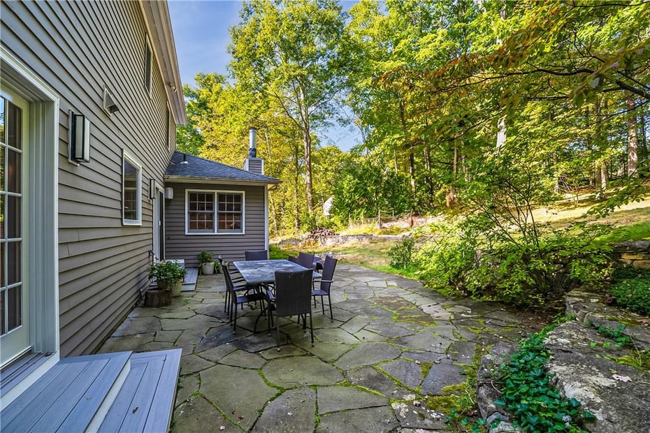 30 Hilltop Road Photo 28