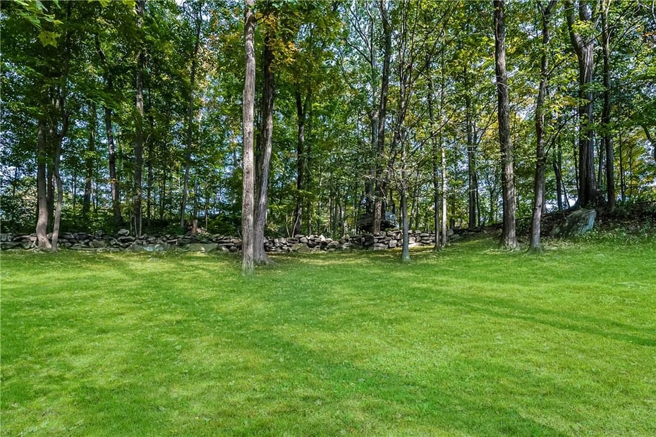 30 Hilltop Road Photo 31