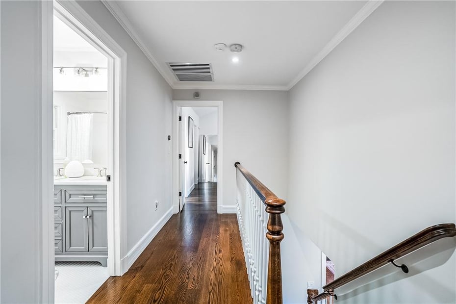 30 Hilltop Road Photo 20