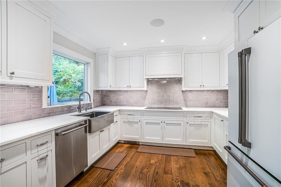 30 Hilltop Road Photo 10