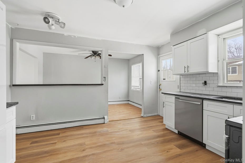 55 Leroy Avenue Photo 14