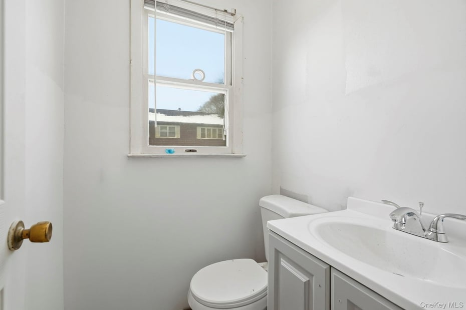 55 Leroy Avenue Photo 15