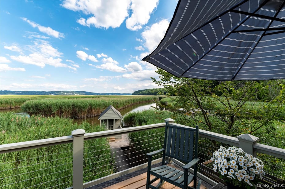 99 Paradise Avenue Photo 4