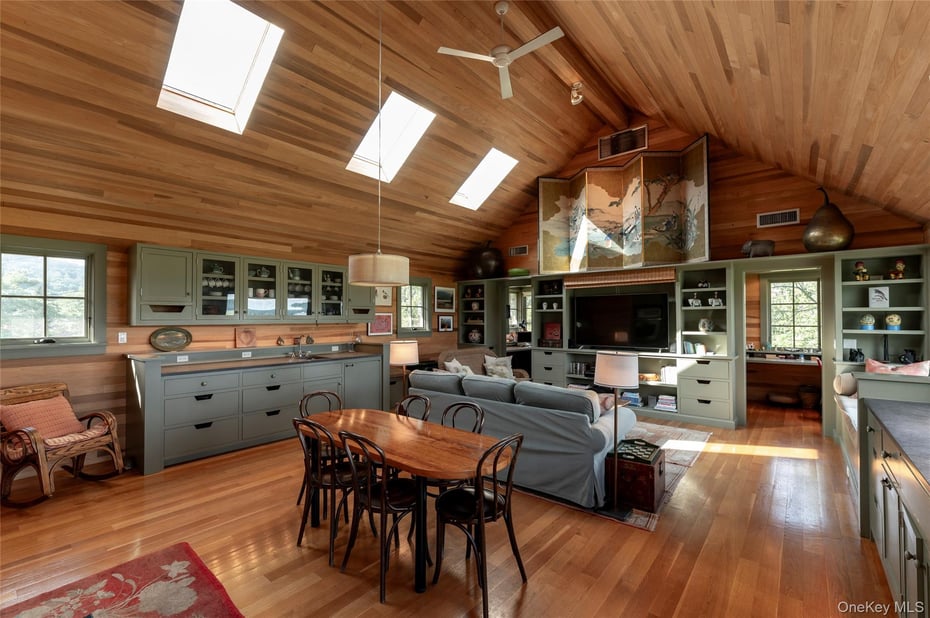 99 Paradise Avenue Photo 25