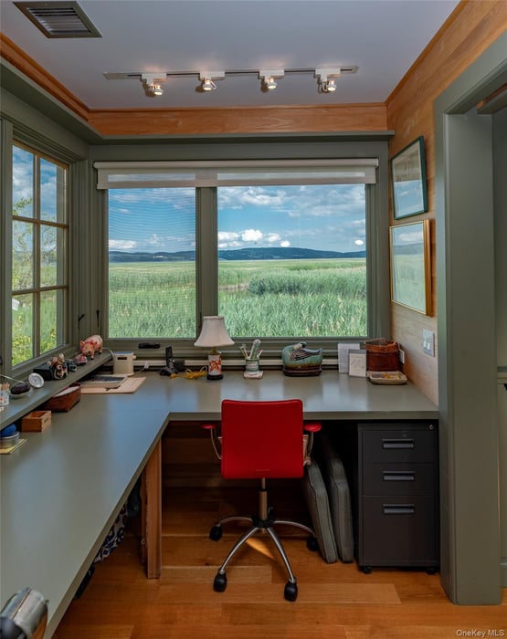 99 Paradise Avenue Photo 27