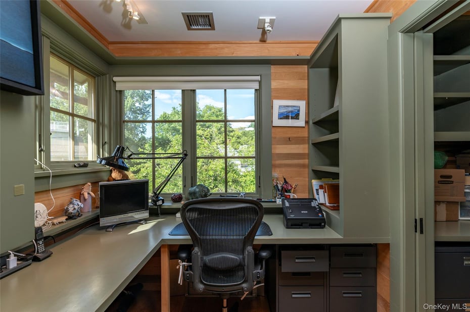 99 Paradise Avenue Photo 26