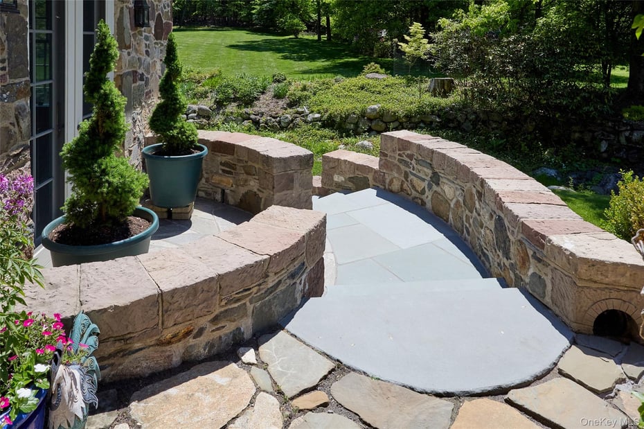 116 S Mountain Road Photo 17