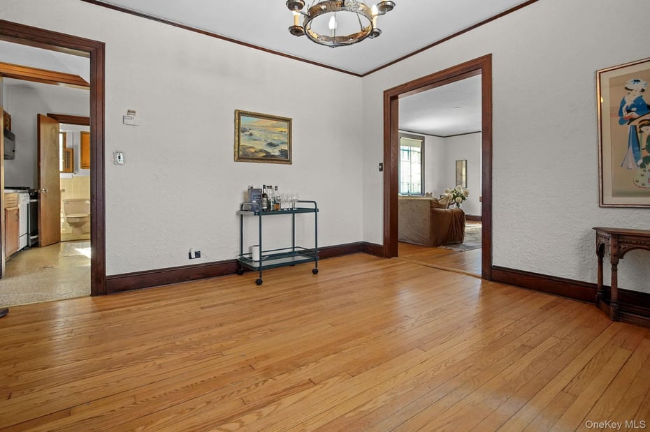 19 Surrey Lane Photo 9