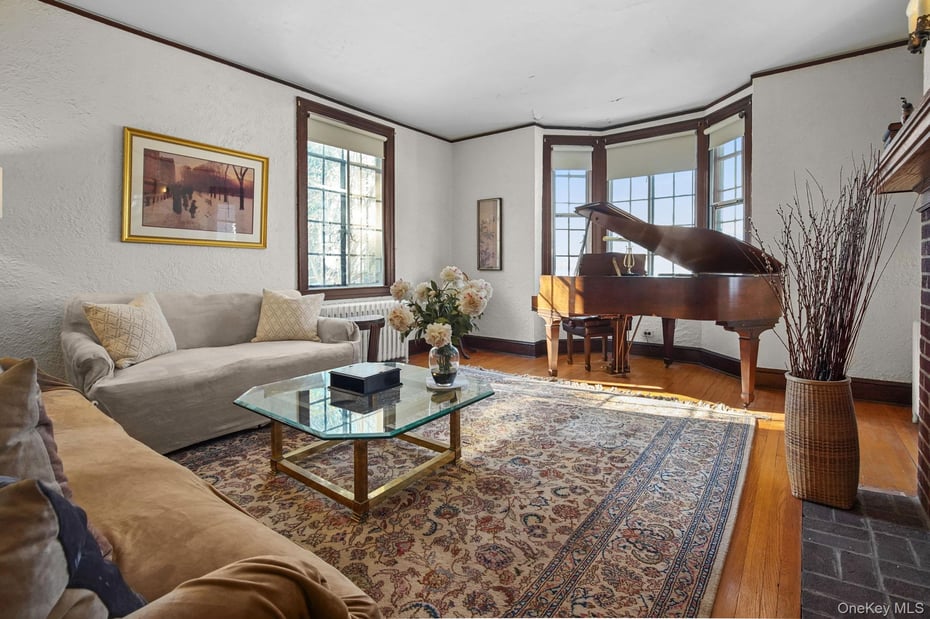 19 Surrey Lane Photo 6