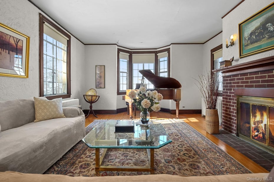 19 Surrey Lane Photo 5