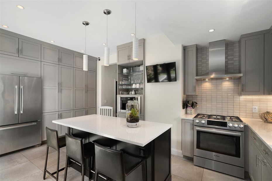 43 Rossmore Avenue Photo 8