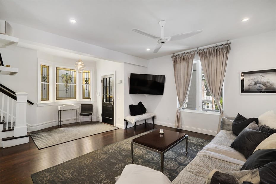 43 Rossmore Avenue Photo 6