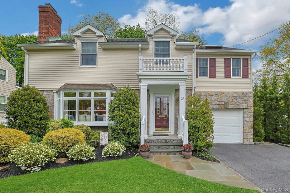 27 Longview Drive Photo 1