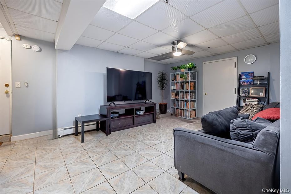 16 Stoneham Place Photo 28