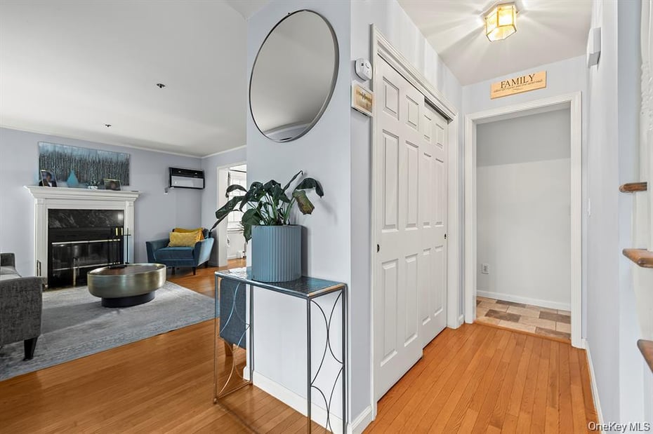 16 Stoneham Place Photo 6