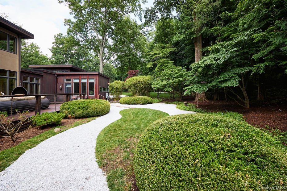 27 Castle Road Photo 47