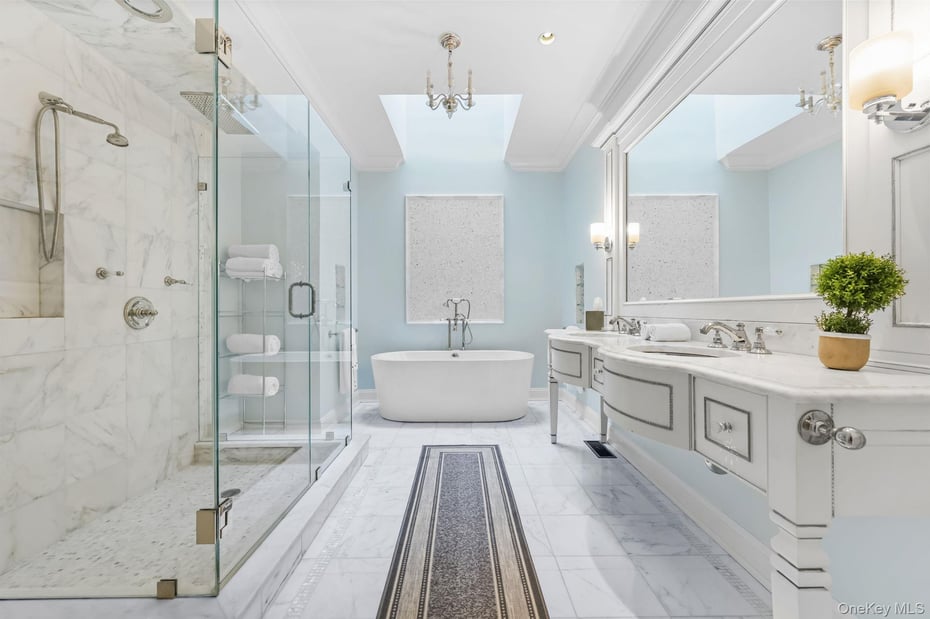 26 Club Court Photo 19