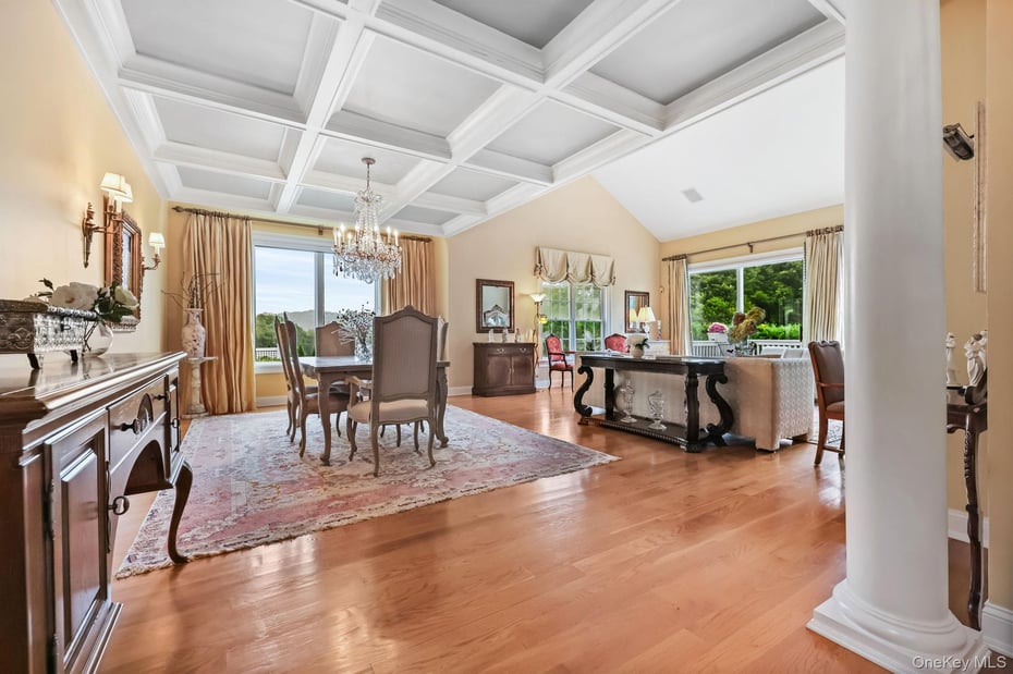 26 Club Court Photo 11