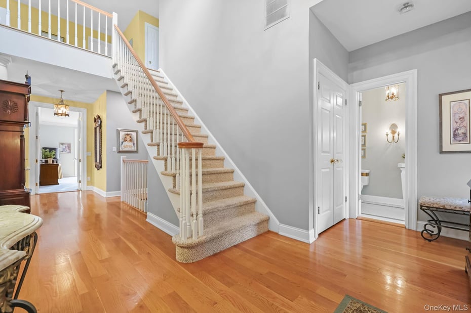 26 Club Court Photo 4