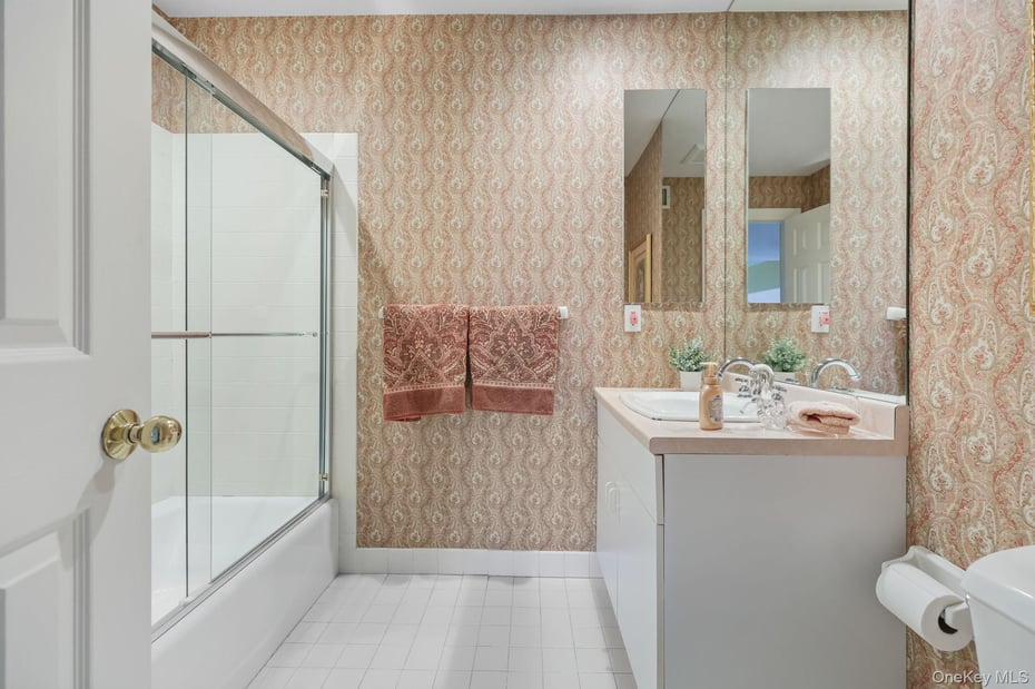 26 Club Court Photo 30