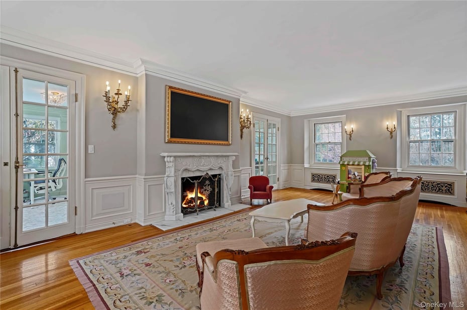 650 Ely Avenue Photo 3