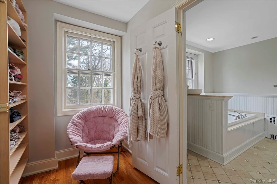 650 Ely Avenue Photo 16