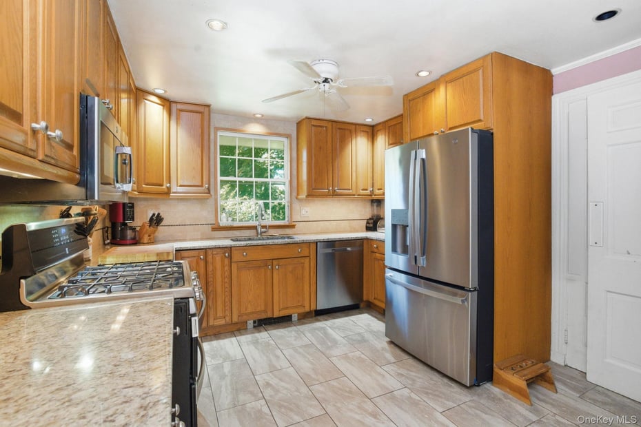 2 Turner Drive Photo 10