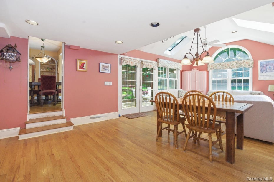 2 Turner Drive Photo 17
