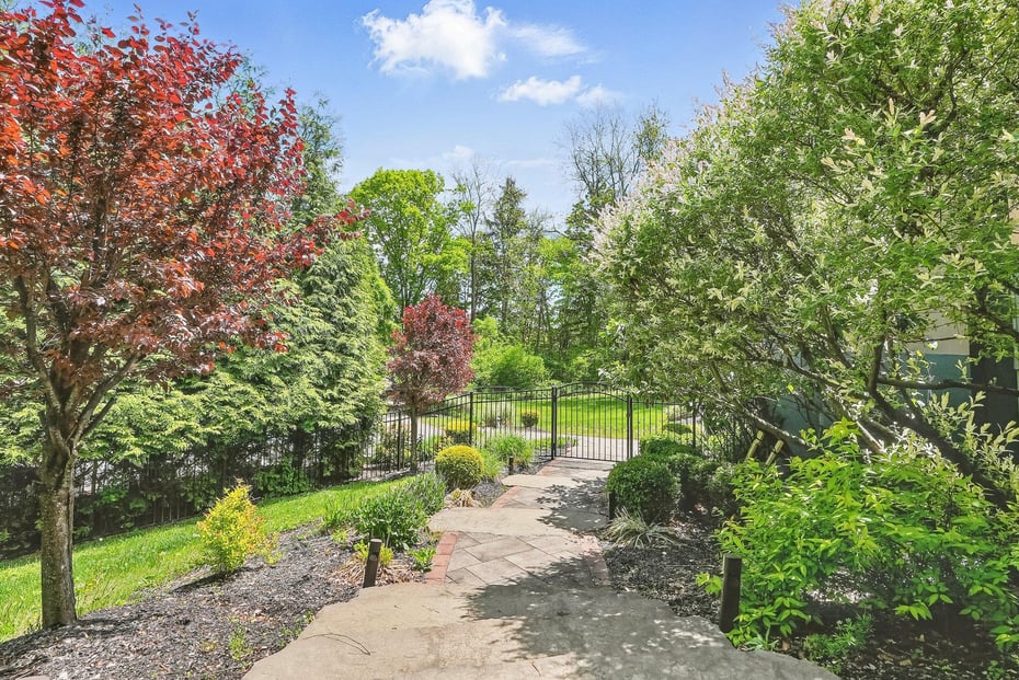 140 Powelton Circle Photo 42