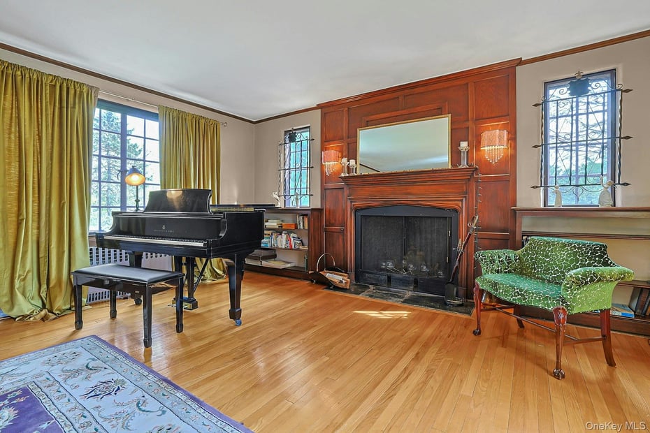 23 Forbes Boulevard Photo 10