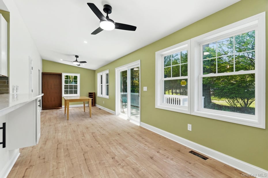 15 Homewood Road Photo 16