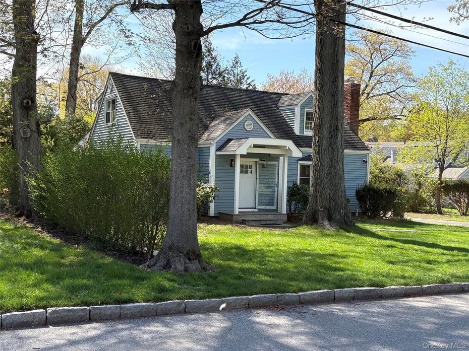 15 Homewood Road Photo 1