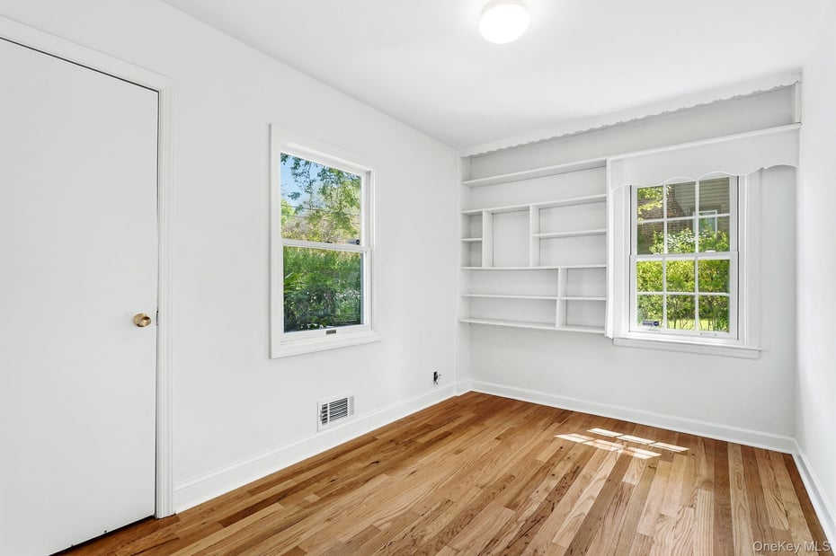 15 Homewood Road Photo 22